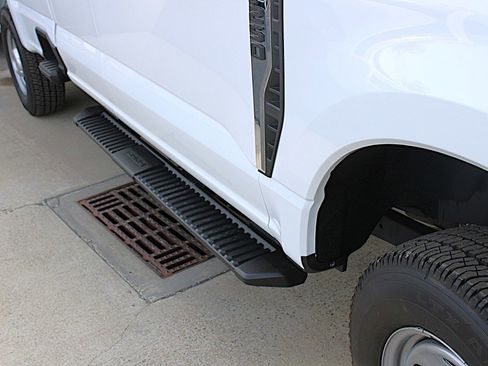 Used 2025 Ford F250 XLT image 7