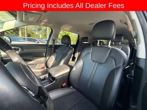 Used 2023 Kia Sorento S FWD image 7