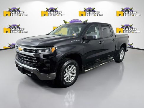 Used 2022 Chevrolet Silverado 1500 LT AWD/4WD image 1