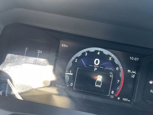 Used 2024 Toyota Tacoma SR RWD image 12