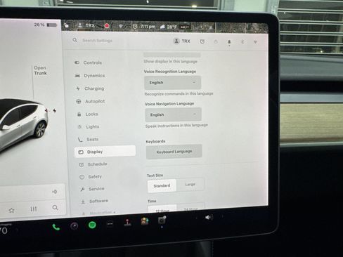 Used 2022 Tesla Model Y Long Range image 33