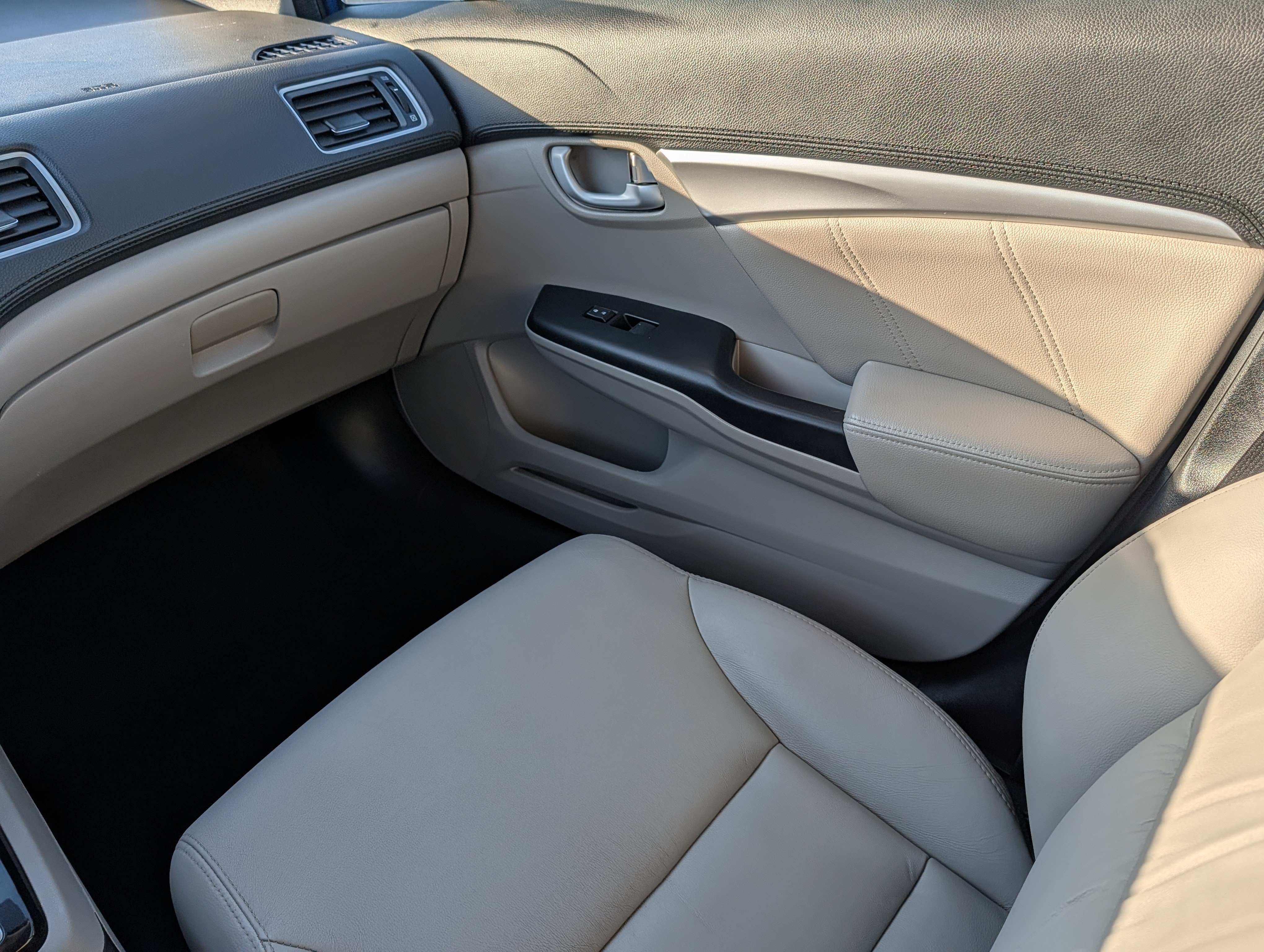 Used 2015 Honda Civic EX-L image 11