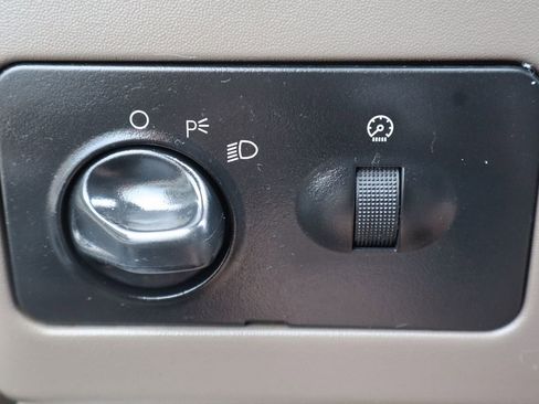 Used 2001 Ford F450 image 29