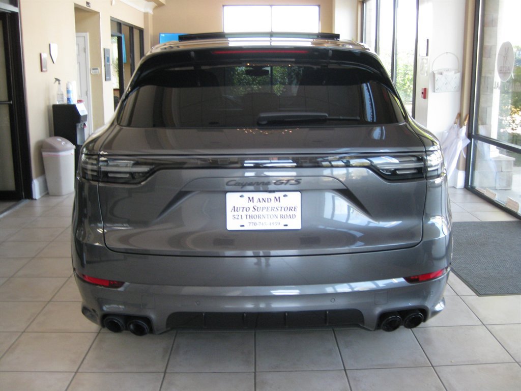 Used 2023 Porsche Cayenne GTS w/ Assistance Package AWD/4WD image 8