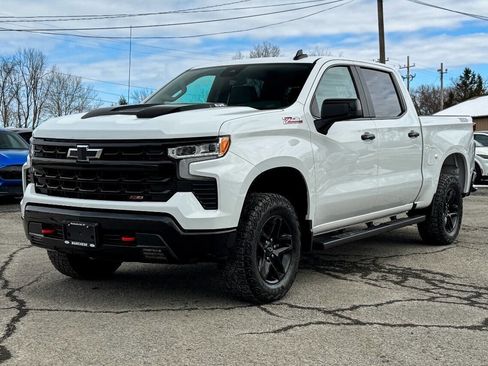Used 2023 Chevrolet Silverado 1500 LT Trail Boss w/ Convenience Package II image 7