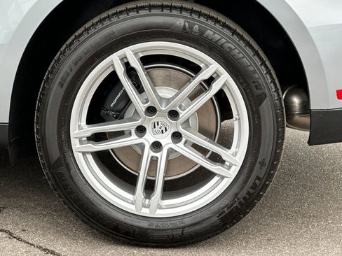 New 2026 Porsche Macan image 44