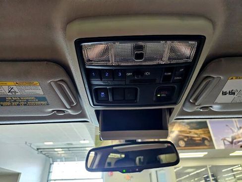 Used 2018 Toyota 4Runner Limited image 23