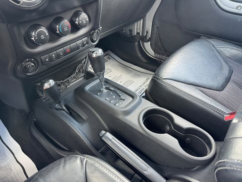 Used 2013 Jeep Wrangler Unlimited Sport AWD/4WD image 21