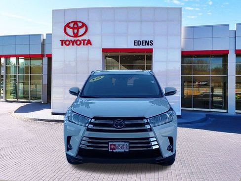 Used 2019 Toyota Highlander Limited image 9