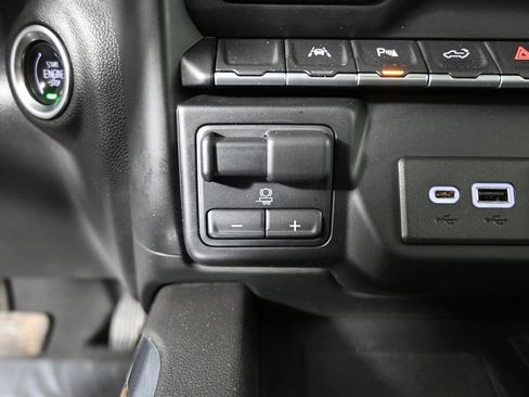 Used 2022 Chevrolet Silverado 1500 High Country AWD/4WD image 32
