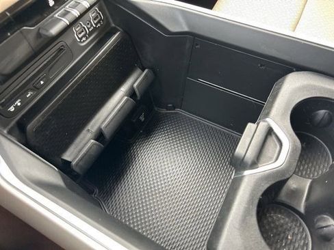 Used 2019 RAM 1500 Laramie image 37