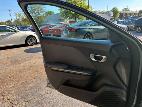 Used 2025 Kia K4 LXS image 18