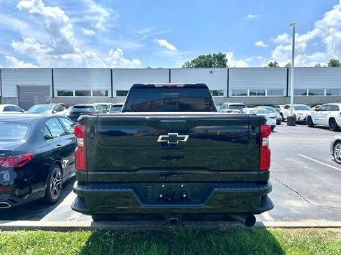 Used 2024 Chevrolet Silverado 3500 High Country w/ Technology Package AWD/4WD image 9