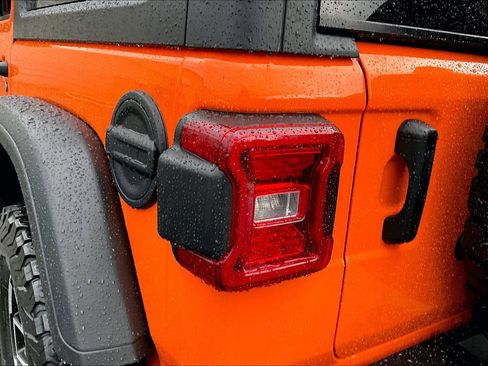 Certified 2025 Jeep Wrangler Rubicon w/ Safety Group image 25