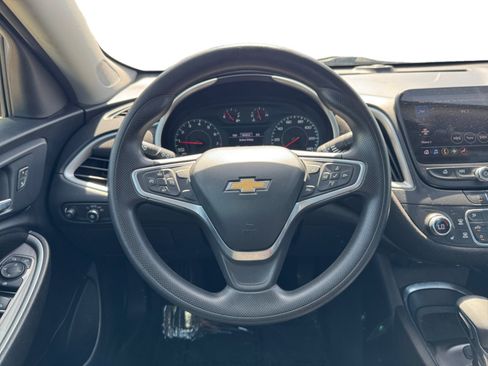 Used 2022 Chevrolet Malibu LT image 13