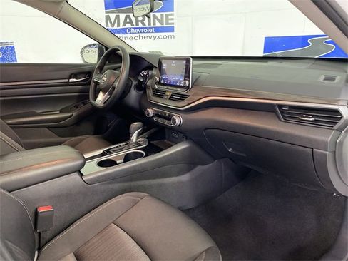 Used 2024 Nissan Altima 2.5 SV image 32
