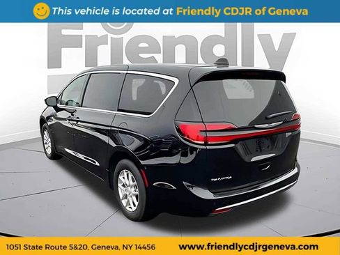 New 2026 Chrysler Pacifica Select FWD image 7