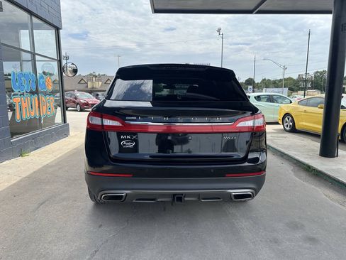 Used 2016 Lincoln MKX Reserve w/ Technology Package AWD/4WD image 7