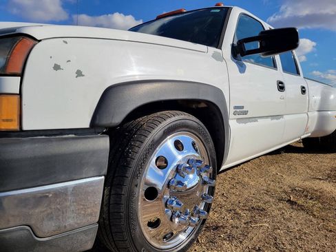 Used 2007 Chevrolet Silverado 3500 2WD Crew Cab w/ Heavy-Duty Power Package image 30
