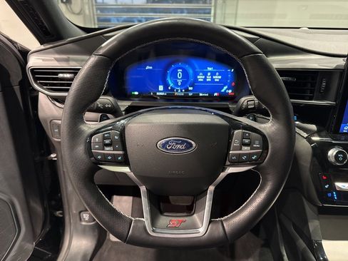 Used 2022 Ford Explorer ST w/ ST Street Pack image 28