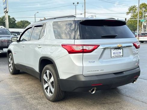 Used 2021 Chevrolet Traverse LT w/ LT Premium Package AWD/4WD image 7