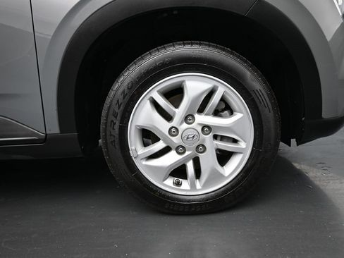 Used 2022 Hyundai Venue SE w/ Cargo Package image 10