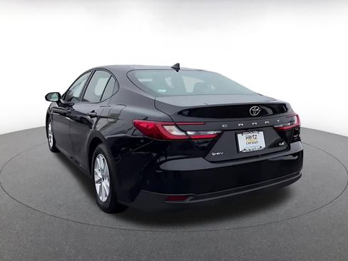 Used 2025 Toyota Camry LE image 10