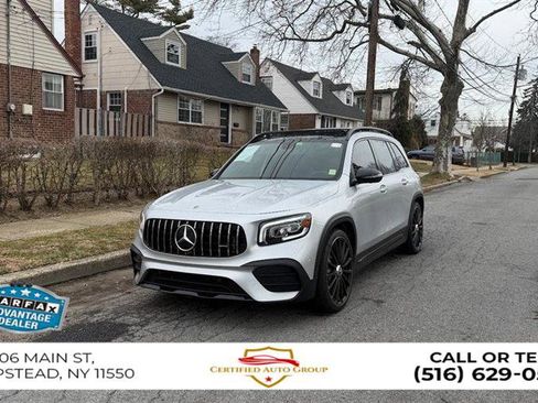 Used 2022 Mercedes-Benz GLB 35 AMG image 3