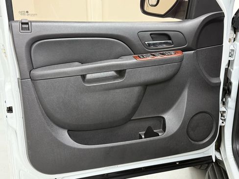 Used 2011 Chevrolet Tahoe LS w/ Texas Edition image 27