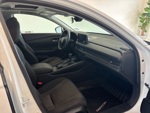 Certified 2023 Honda Accord EX image 6