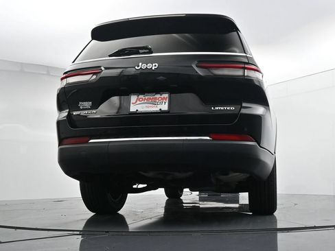 Used 2023 Jeep Grand Cherokee L Limited AWD/4WD image 35