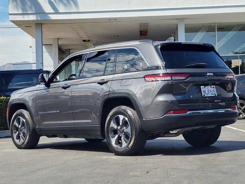 Used 2023 Jeep Grand Cherokee 4WD 4xe image 2