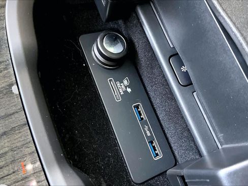 Used 2019 Land Rover Range Rover Sport Supercharged AWD/4WD image 36