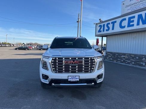 Used 2025 GMC Yukon Denali AWD/4WD image 2