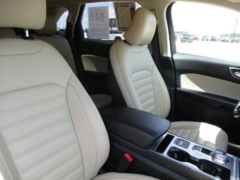 Used 2024 Ford Edge SEL w/ Convenience Package AWD/4WD image 41