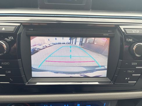 Used 2014 Toyota Corolla LE image 22