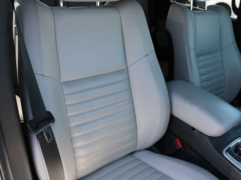 Used 2018 Jeep Grand Cherokee Limited AWD/4WD image 15