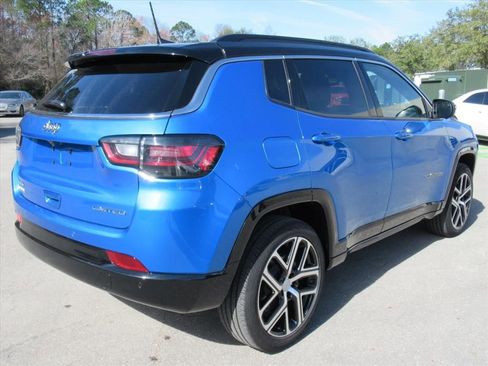 Used 2024 Jeep Compass Limited w/ Elite Group image 6