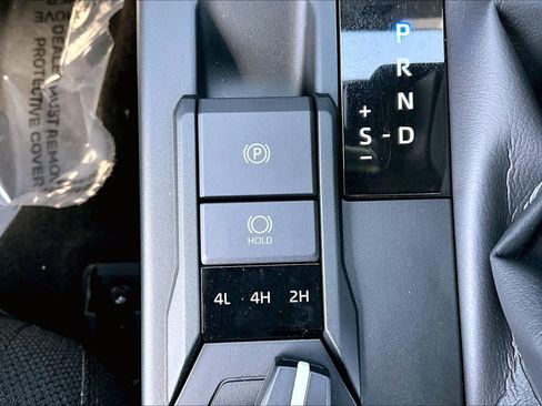 Used 2025 Toyota 4Runner SR5 AWD/4WD image 35