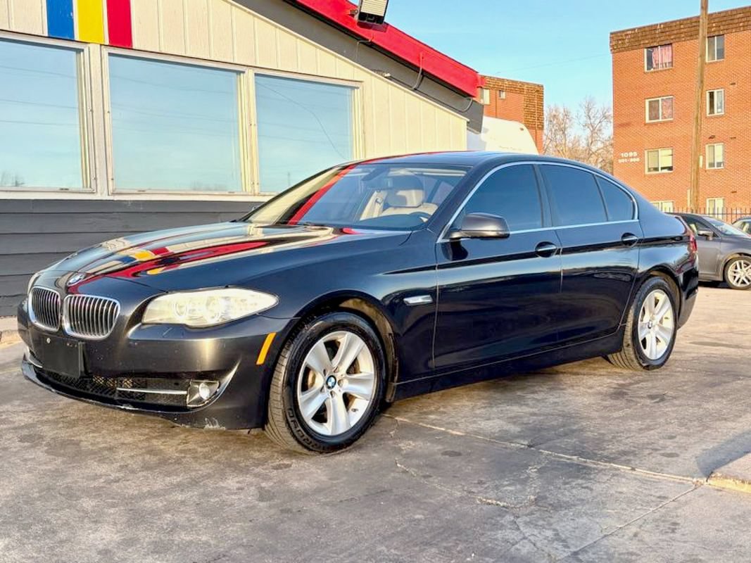 Used 2013 BMW 528i xDrive Sedan AWD/4WD image 3