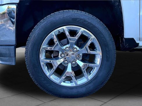 Used 2017 Chevrolet Silverado 1500 LTZ w/ Sport Package AWD/4WD image 11