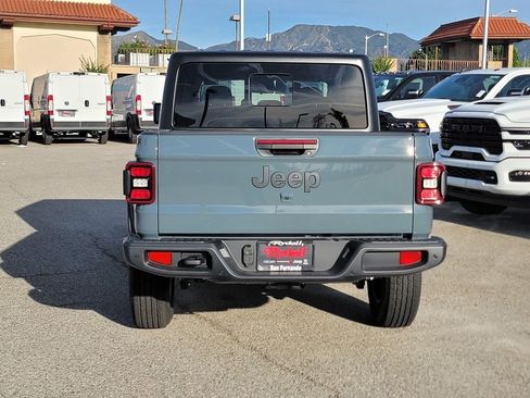 New 2026 Jeep Gladiator Sport image 5