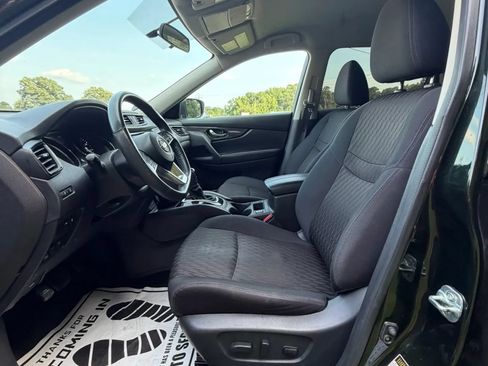 Used 2018 Nissan Rogue SV AWD/4WD image 9