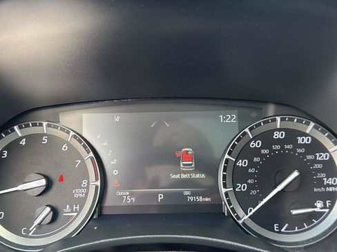 Used 2020 Toyota Highlander XLE image 13