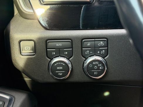 Used 2022 GMC Sierra 1500 SLT w/ SLT Convenience Package AWD/4WD image 19