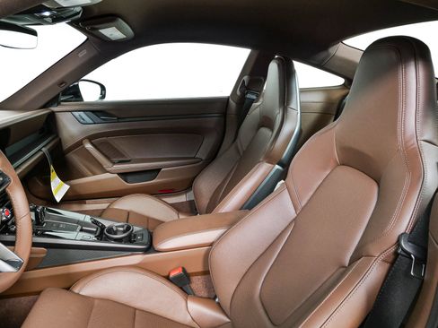 New 2026 Porsche 911 Carrera 4S AWD/4WD image 5