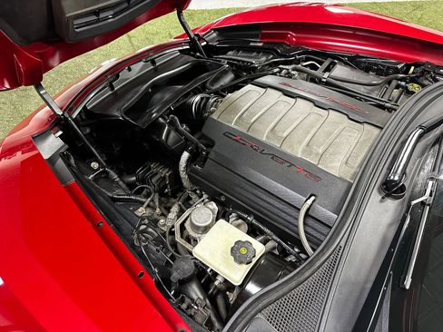 Used 2015 Chevrolet Corvette Stingray Convertible w/ 3LT Preferred Equipment Group image 19