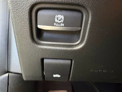 Used 2023 Jeep Grand Cherokee L Laredo AWD/4WD image 26
