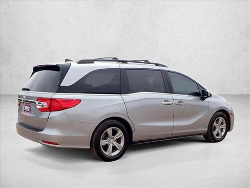 Used 2018 Honda Odyssey EX image 4