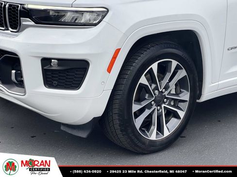 Used 2023 Jeep Grand Cherokee Overland AWD/4WD image 8